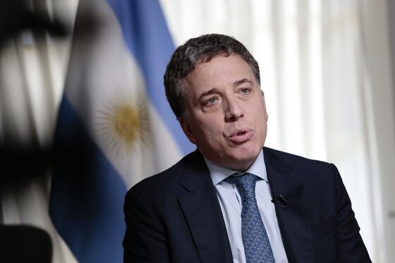 Argentine Economy Minister Dujovne Resigns After Market Rout