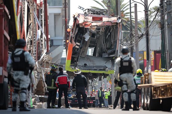 NYT Points to Foreign Minister and Carlos Slim for Collapse of Mexico City Metro