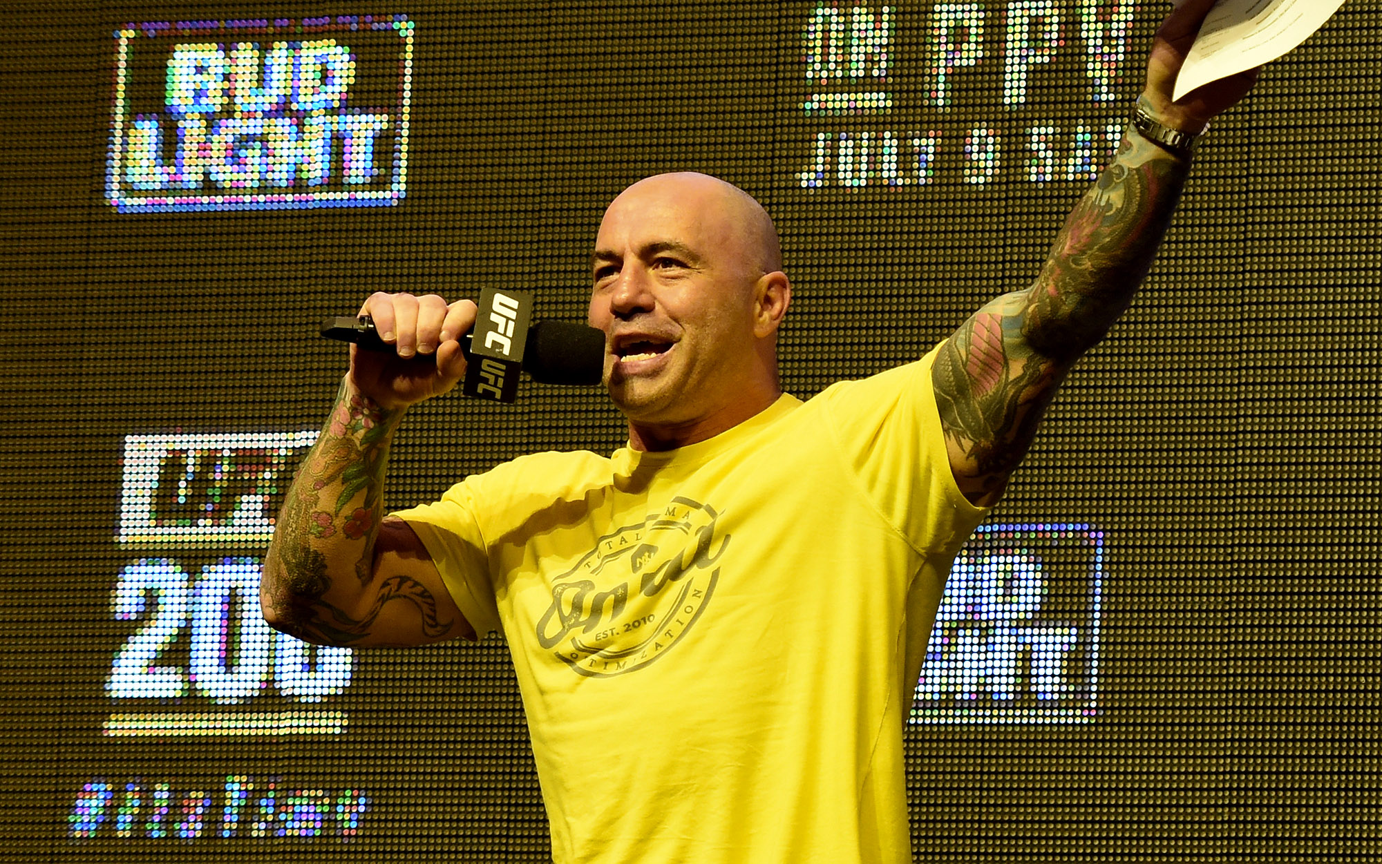 Joe Rogan Experience Podcast Ensnares Spotify in Covid Misinformation