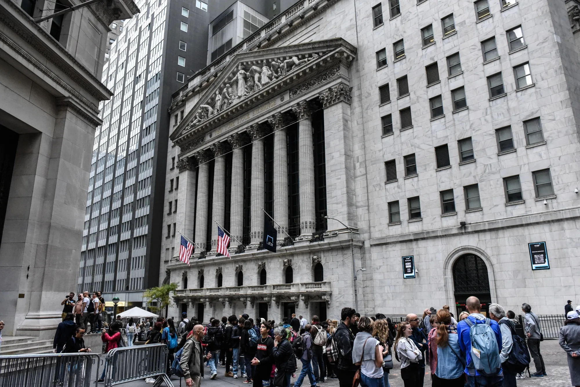 It would be the latest blow for London’s capital markets, which have seen some companies choose to switch their main listings to New York.