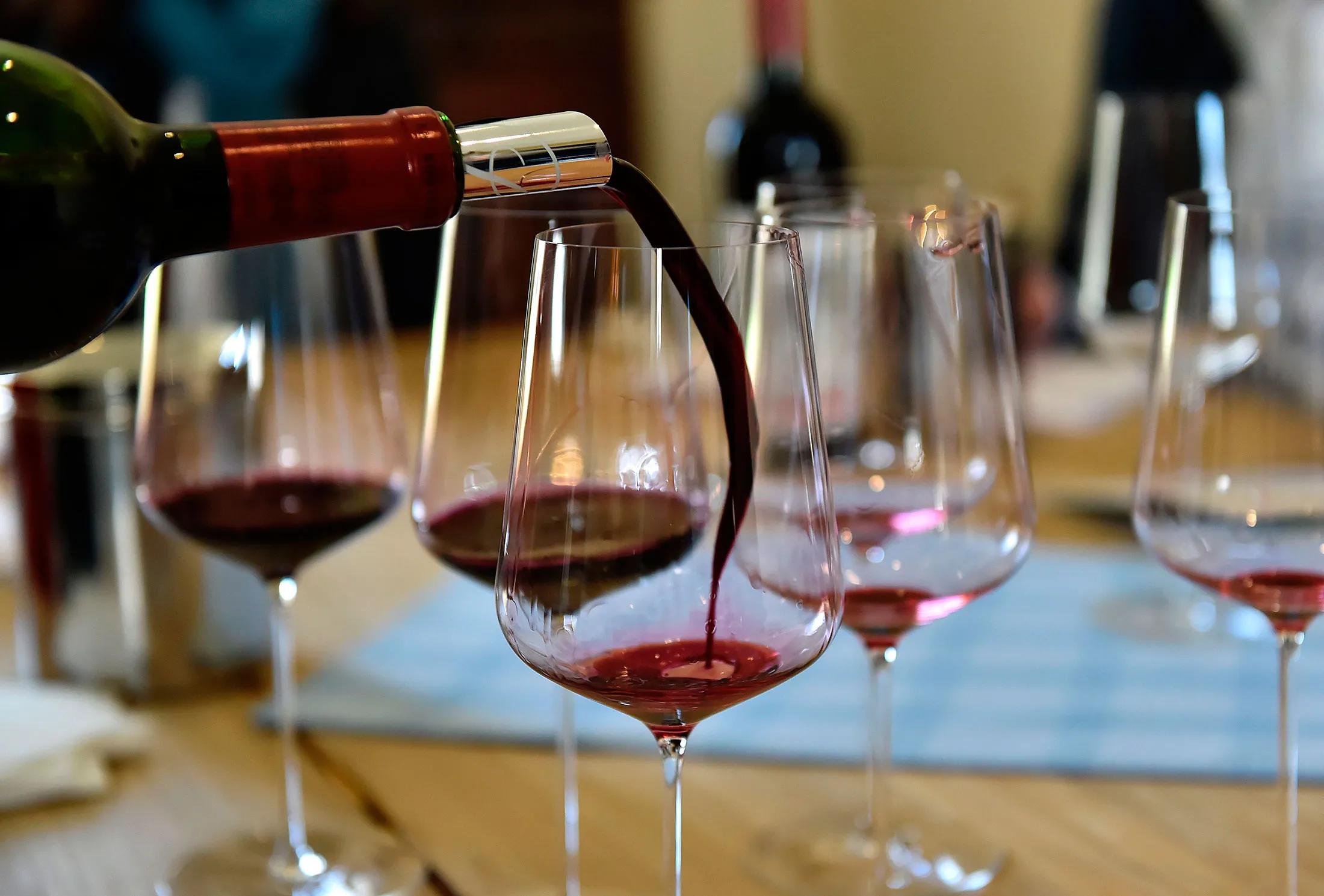 Wine is poured during a tasting of the 2016 vintage Bordeaux primeurs at Château La Lagune in Ludon-Médoc on April 4, 2017.&nbsp;