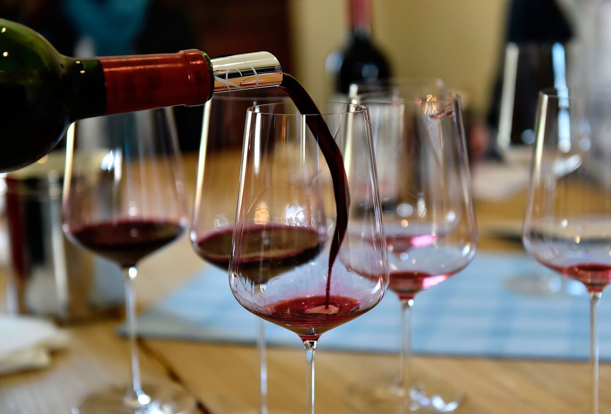 Is a Glass of Wine a Day Good for Me? Heart Federation Says No - Bloomberg