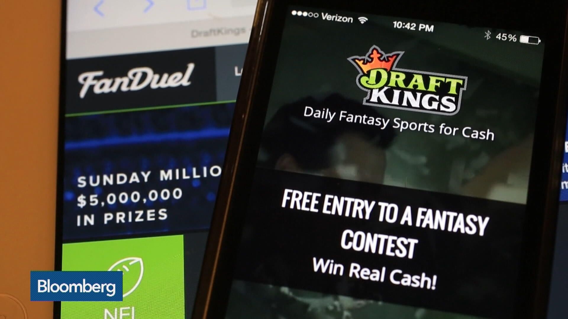 FanDuel, DraftKings Won't Stop Office Super Bowl Betting Pools - Bloomberg