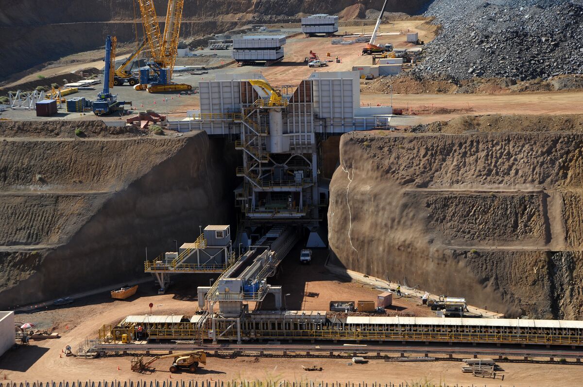 Weak Chinese Demand Is Pummeling Mining Stocks Everywhere, Except in