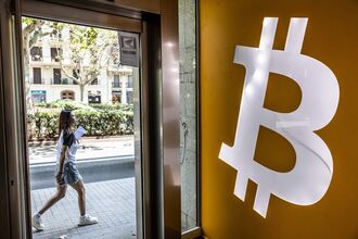Crypto Firm Backed by French NBA Star Halts Plan to Buy Bitcoin