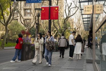 Consumer Spending in Shanghai As Xi Prepares to Unveil China Stimulus Plan