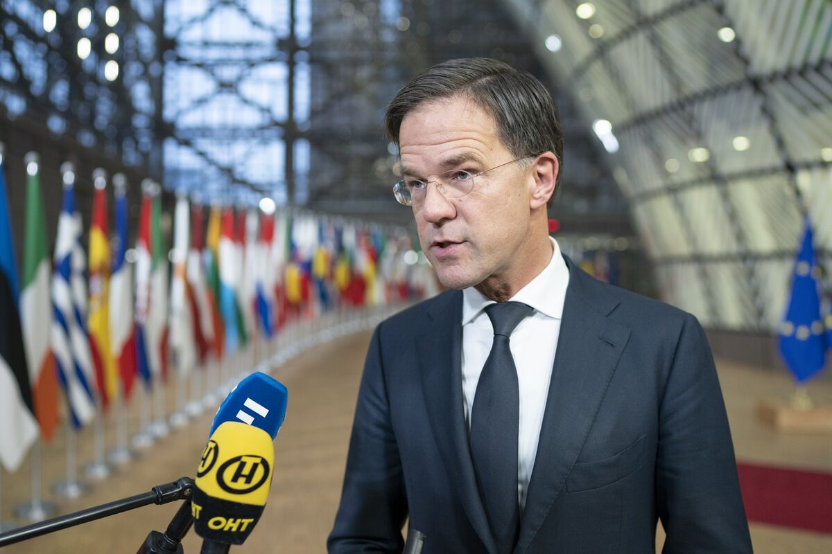 Rutte Says No-Deal Now Probable as EU Sets Terms of Brexit Delay ...