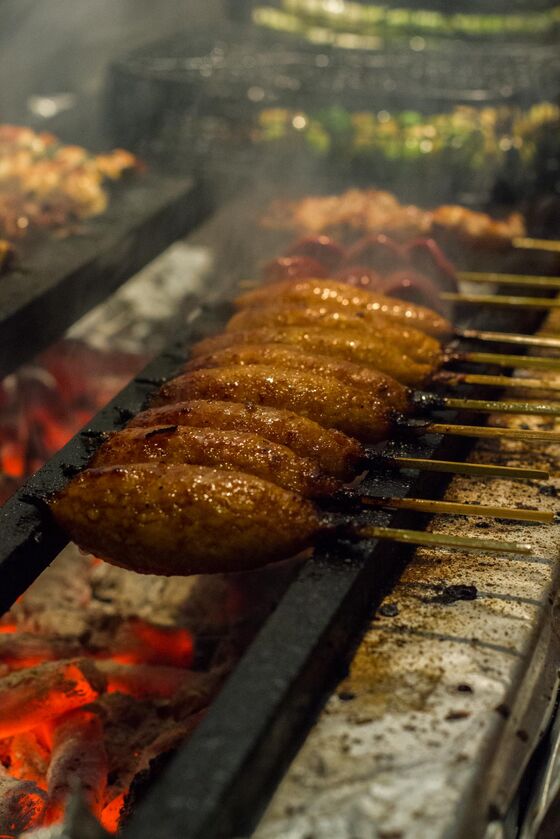 Chicken on a Stick, Y’All? Japanese Yakitori Plants Its Skewers in U.S.