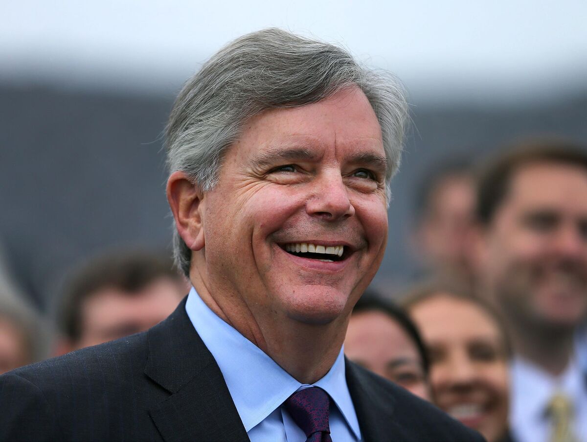 ge-ceo-gets-73-million-in-stock-fueled-pay-after-waiving-salary-bloomberg