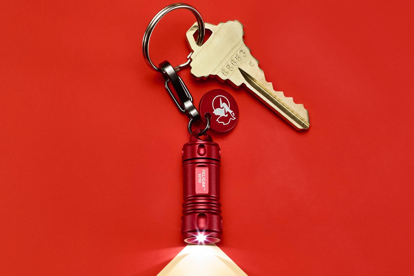 Pelican ProGear 1810 Is the Best LED Keychain Flashlight Bloomberg