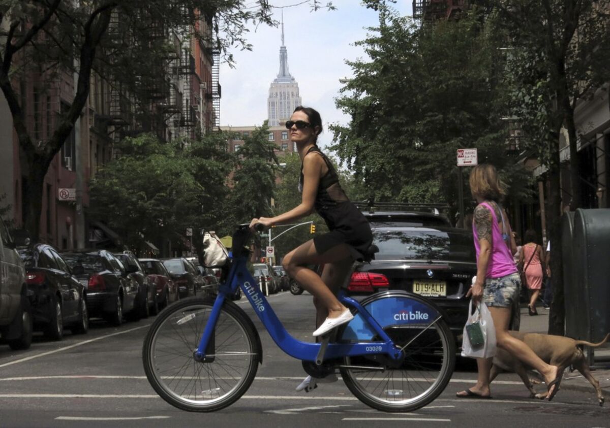 How a 'Smart' Trash Bin Can Transform City Garbage Collection - WSJ