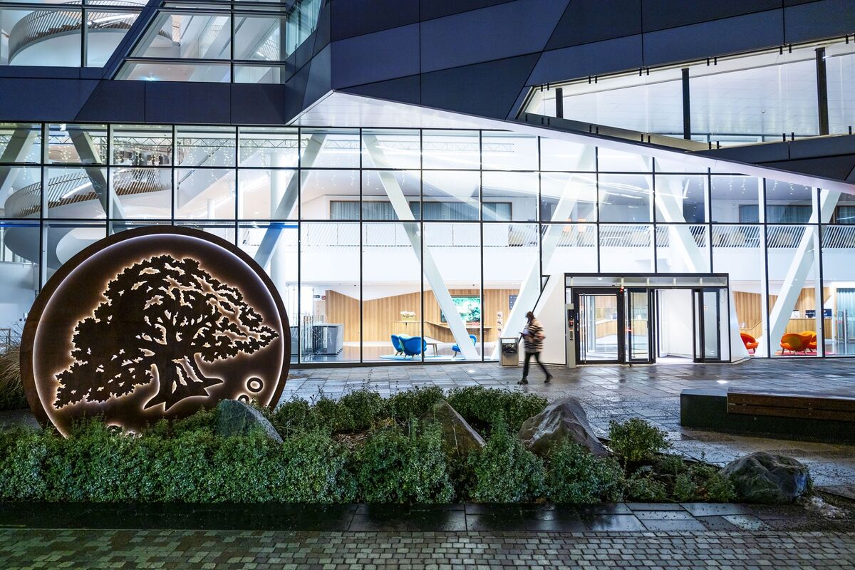 assets.bwbx.io image