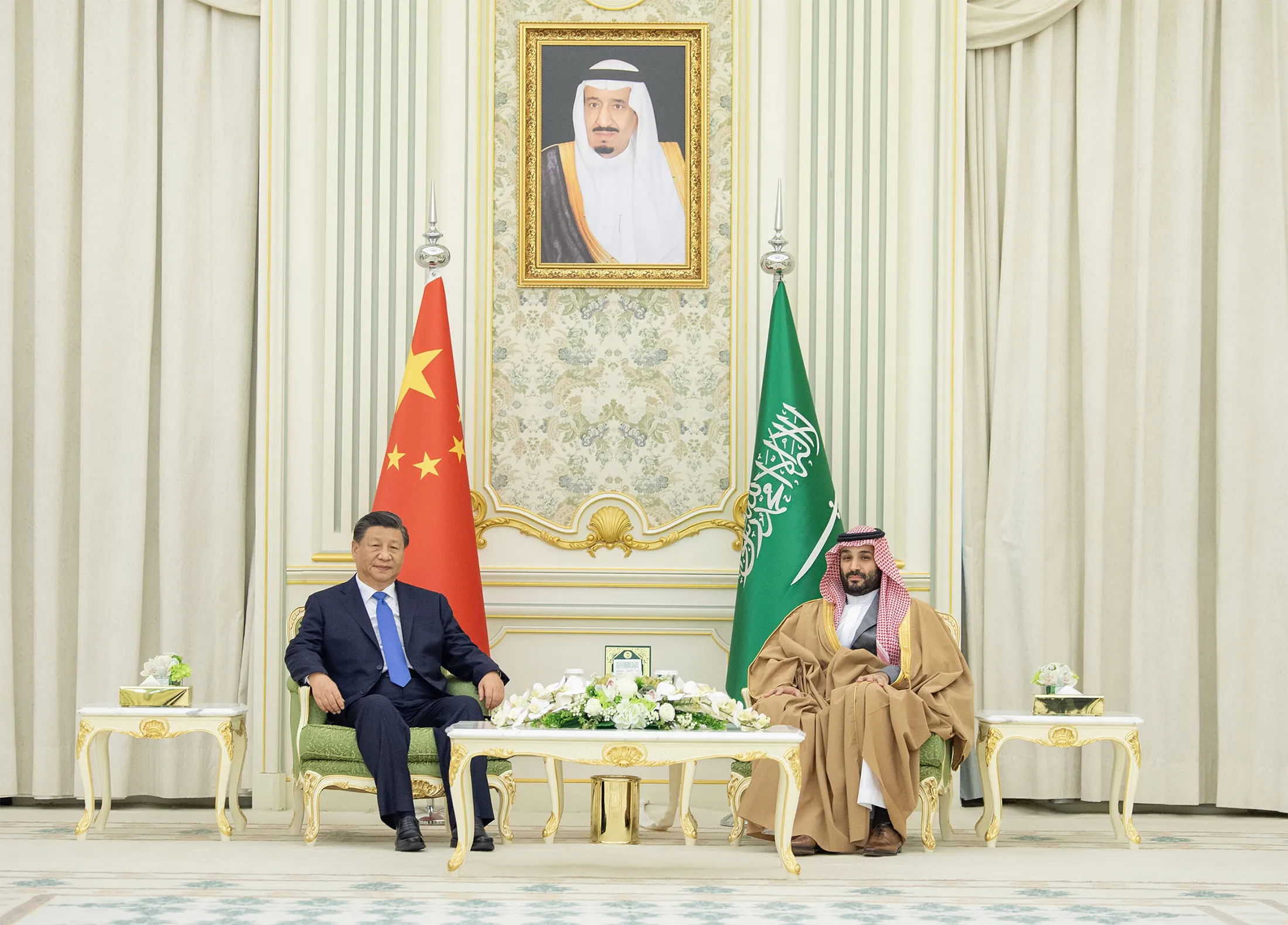 Xi Jinping, left, with Mohammed bin Salman in Riyadh, on Dec. 8. 