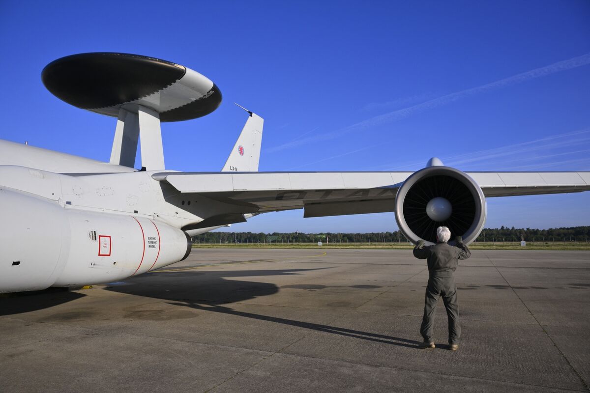 NATO bị áp lực phải đáp trả các vụ vi phạm không phận của Nga