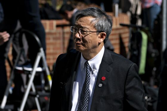 PBOC Governor Yi Says Yuan Level ‘Appropriate’ After Weakening