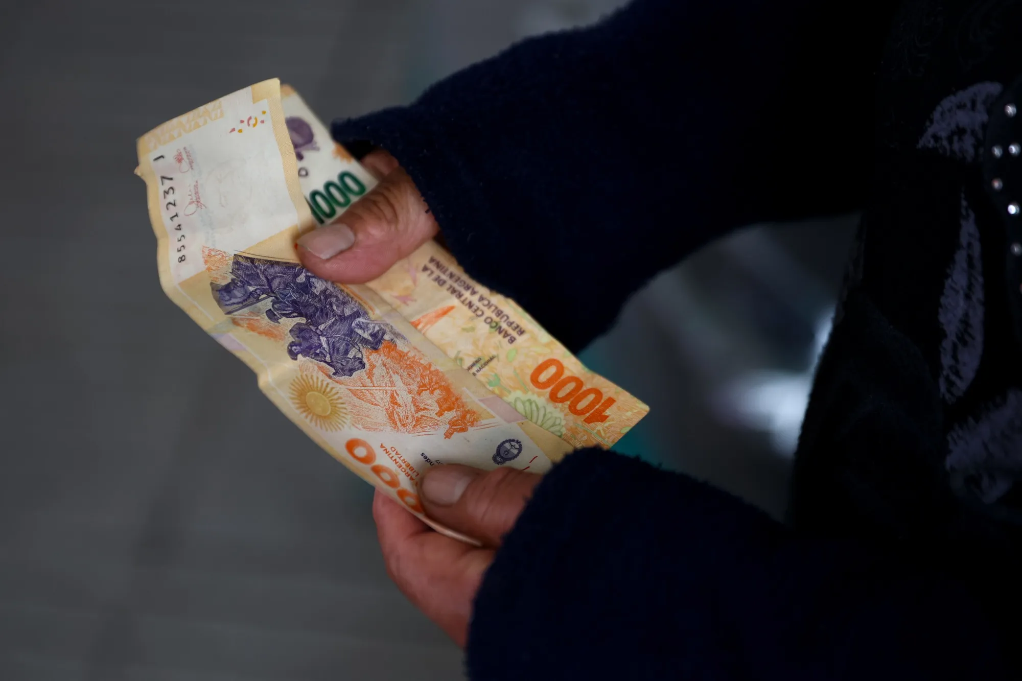 Billetes de pesos argentinos.