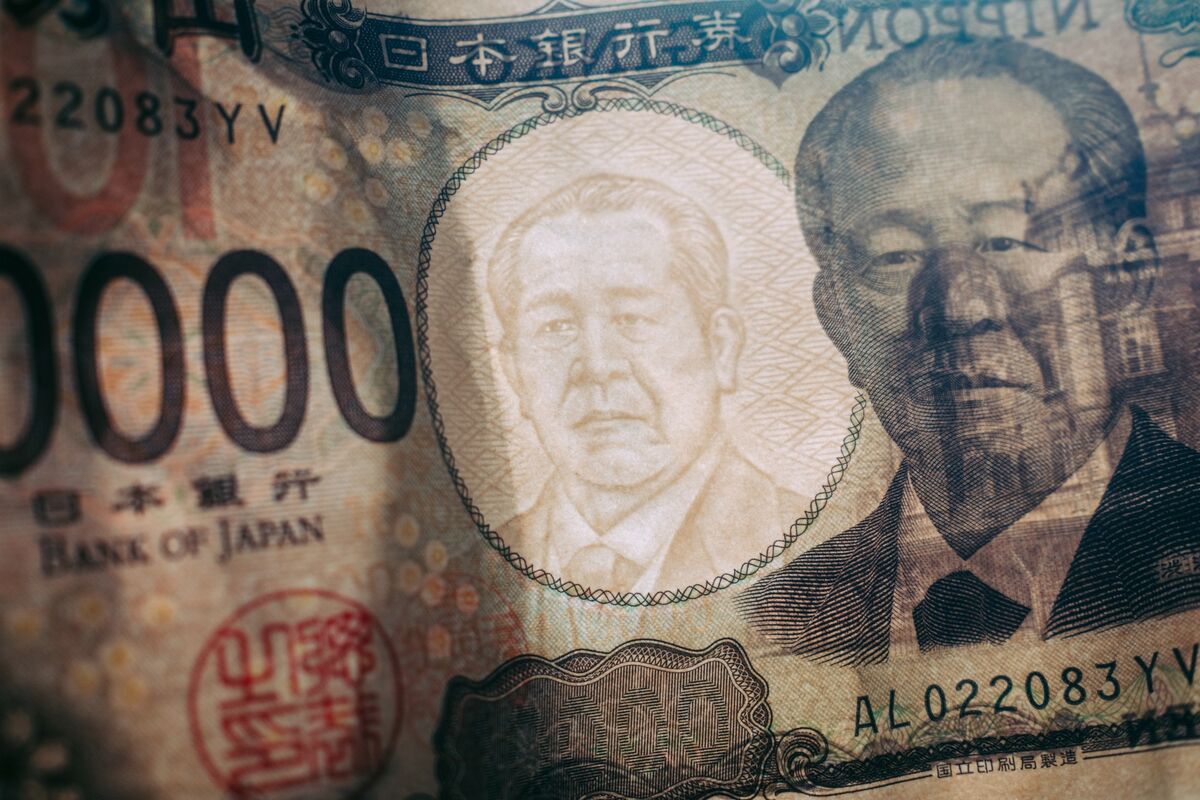 Citi Says Japan Has Yen Defense Tools Beyond Treasury Sales