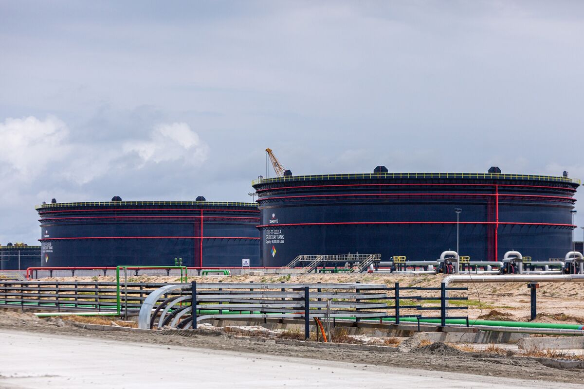 Dangote Refinery Shifts to Nigerian Crude, Expands Regionally