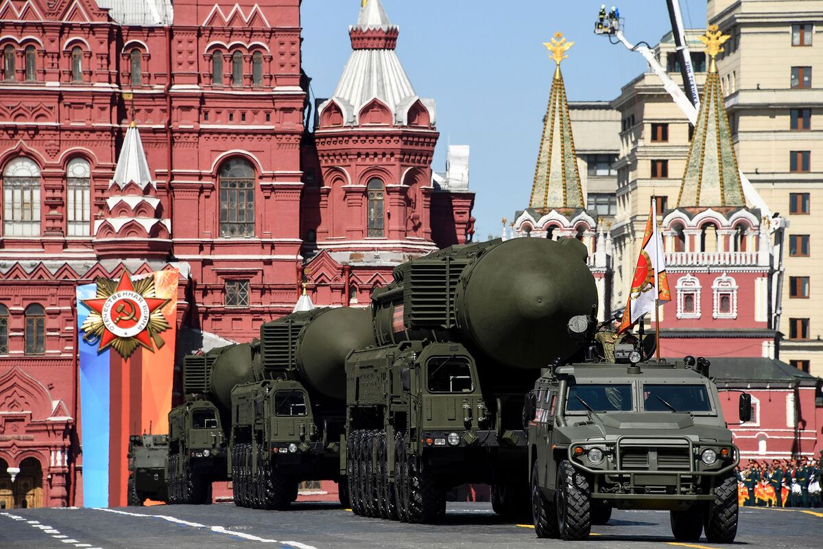 Why a Landmark Cold War Arms Treaty Is Under Threat: QuickTake - Bloomberg
