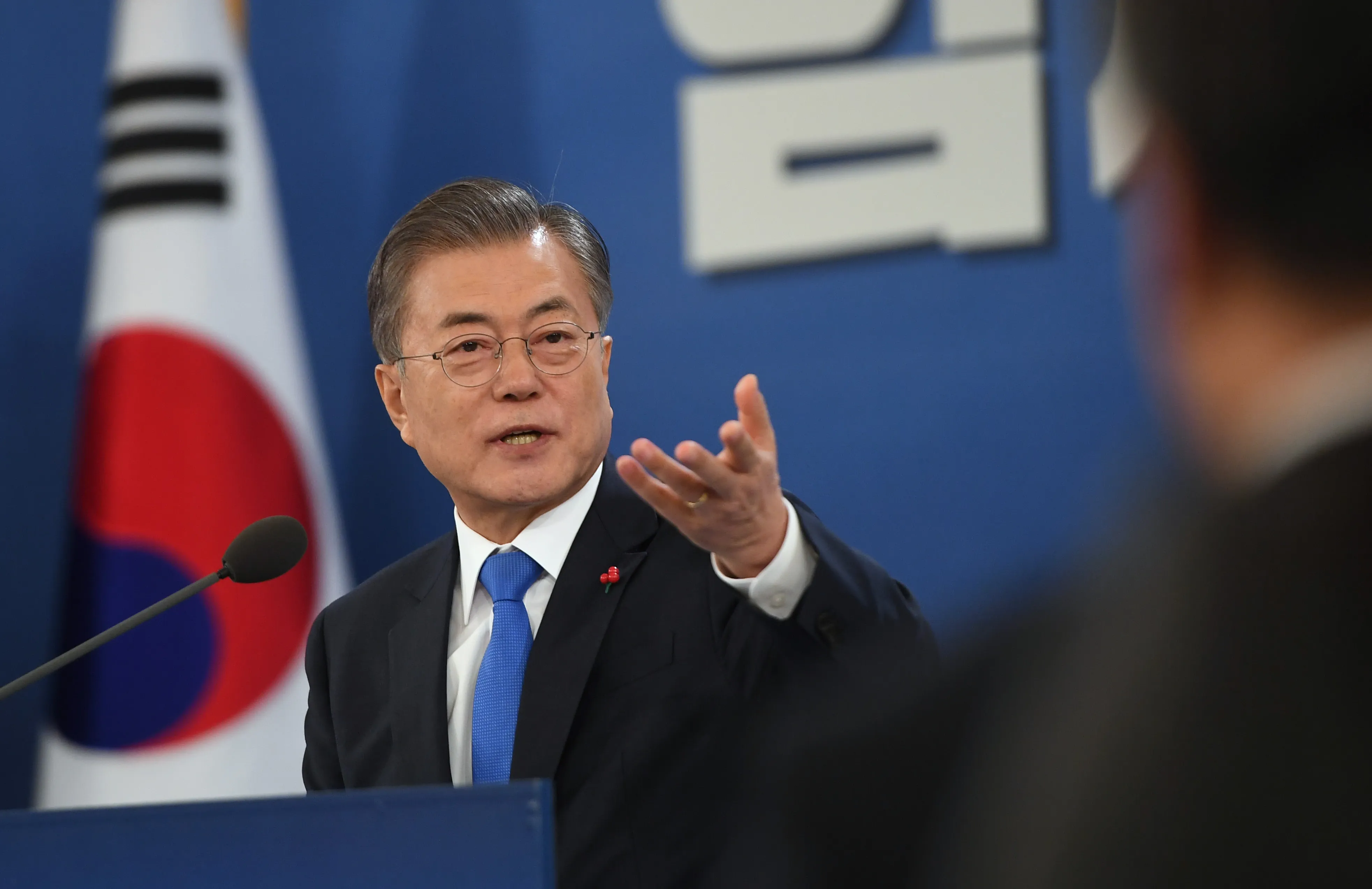 Moon Jae-in holds his New Year press conference on Jan. 10.
