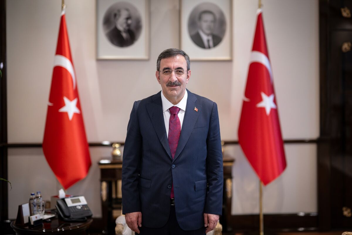 Turkish Vice President Rules Out Tax Hikes With Eye on Inflation