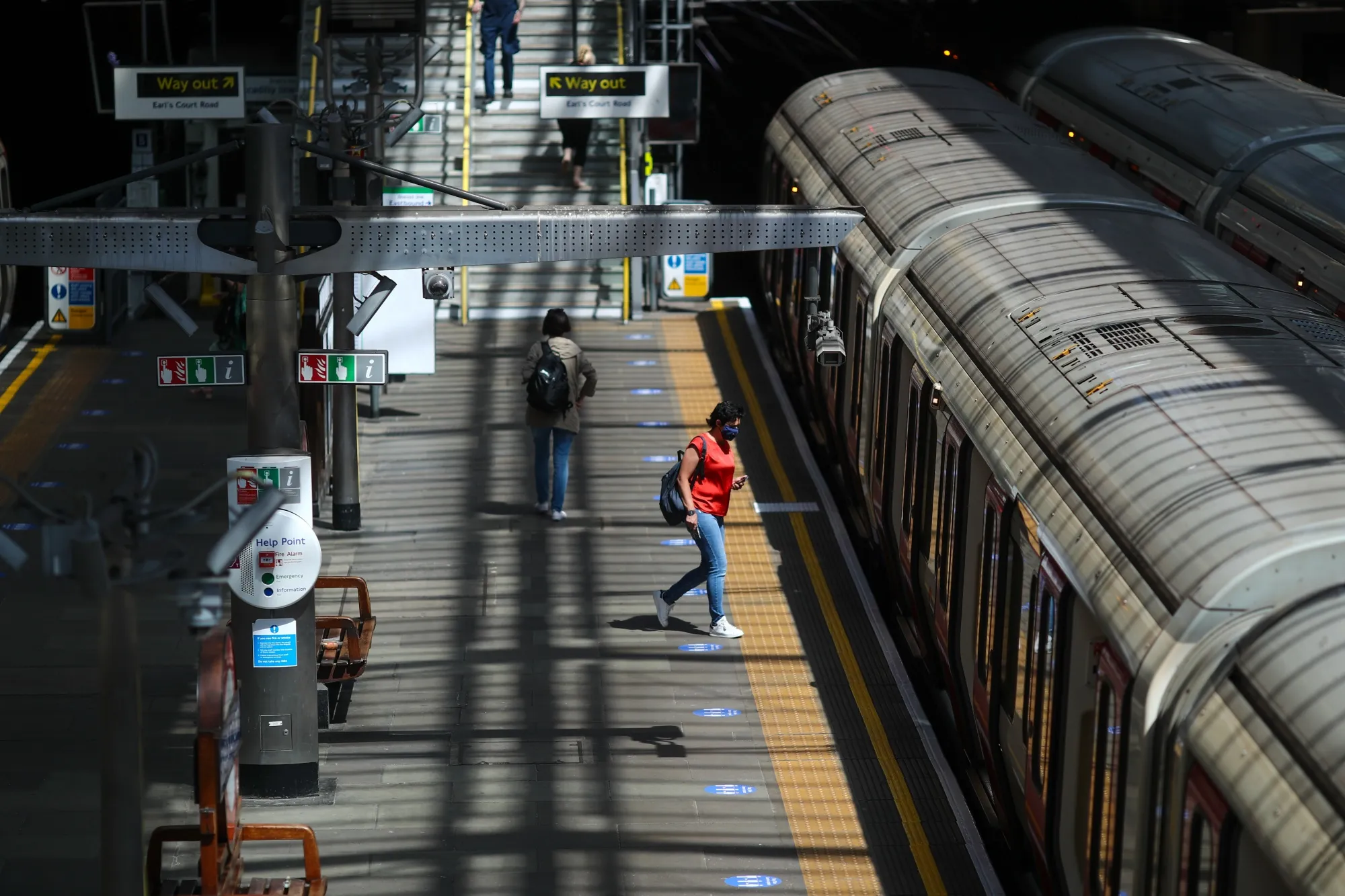 Britain Attempts To Reboot The Economy By Getting Back To Work