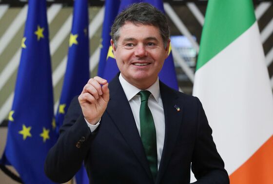 EU Aims to Dodge a Wave of Bankruptcies Coming Down the Track