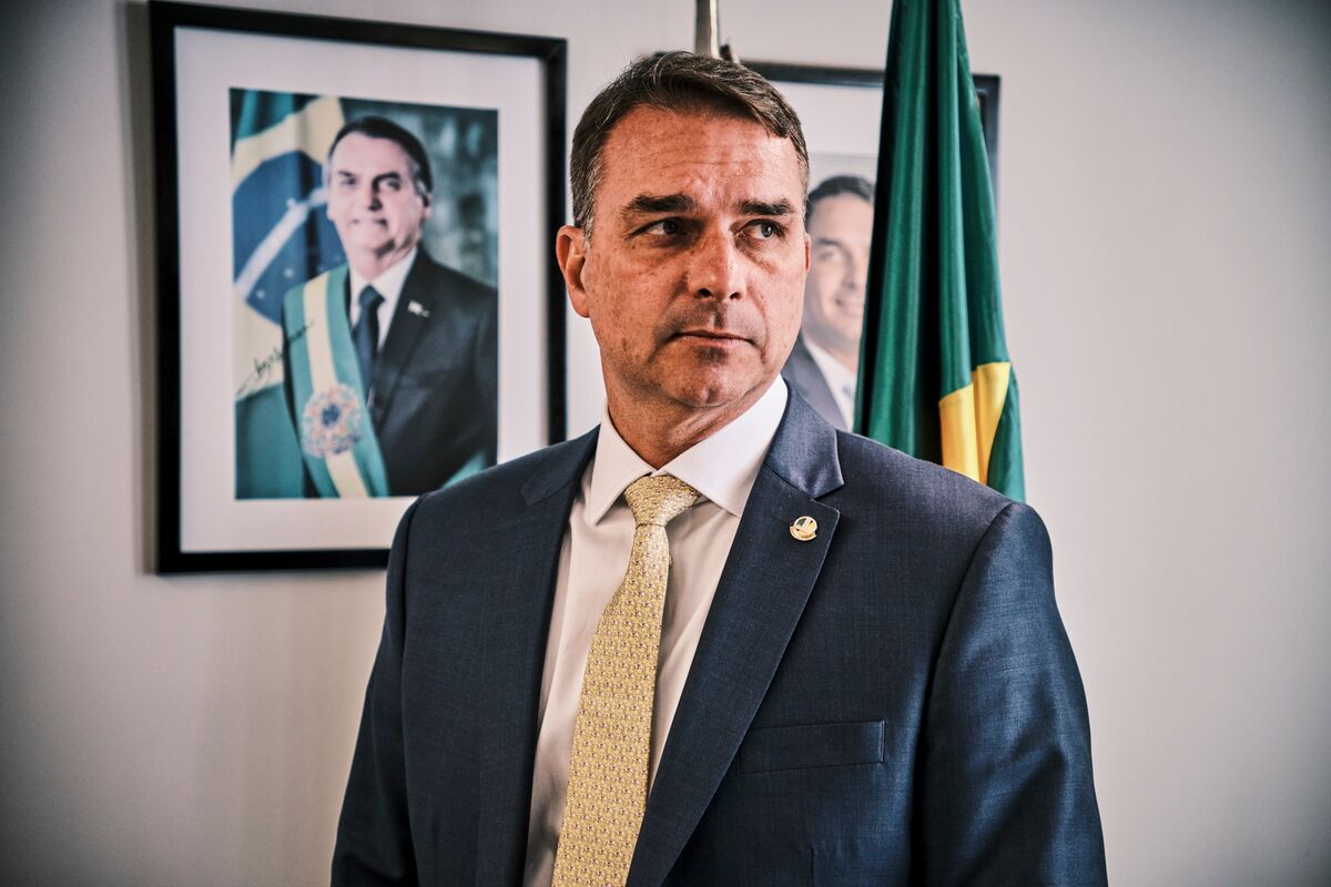 Bolsonaro Son Says He Has Father’s Backing in 2026 Election