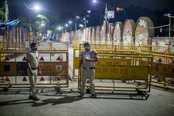 Modi goes big, but will&nbsp;Indians stay home?