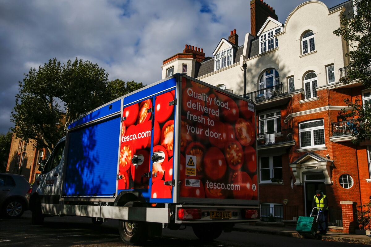 Tesco Plans Buyback, Profit Boost as Bidders Circle U.K. Grocers - Bloomberg