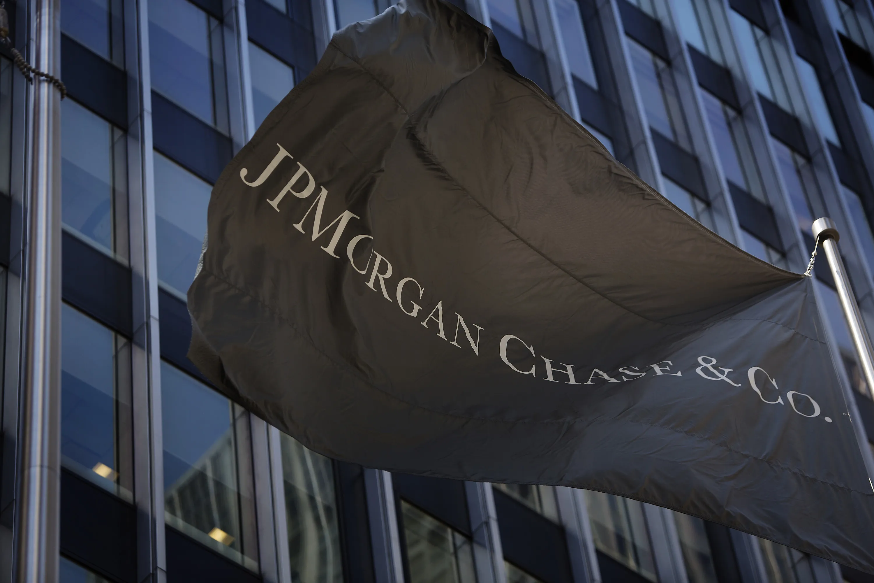 Investment banks like JPMorgan can stop junior bankers from absconding to private equity by using cash, not threats.