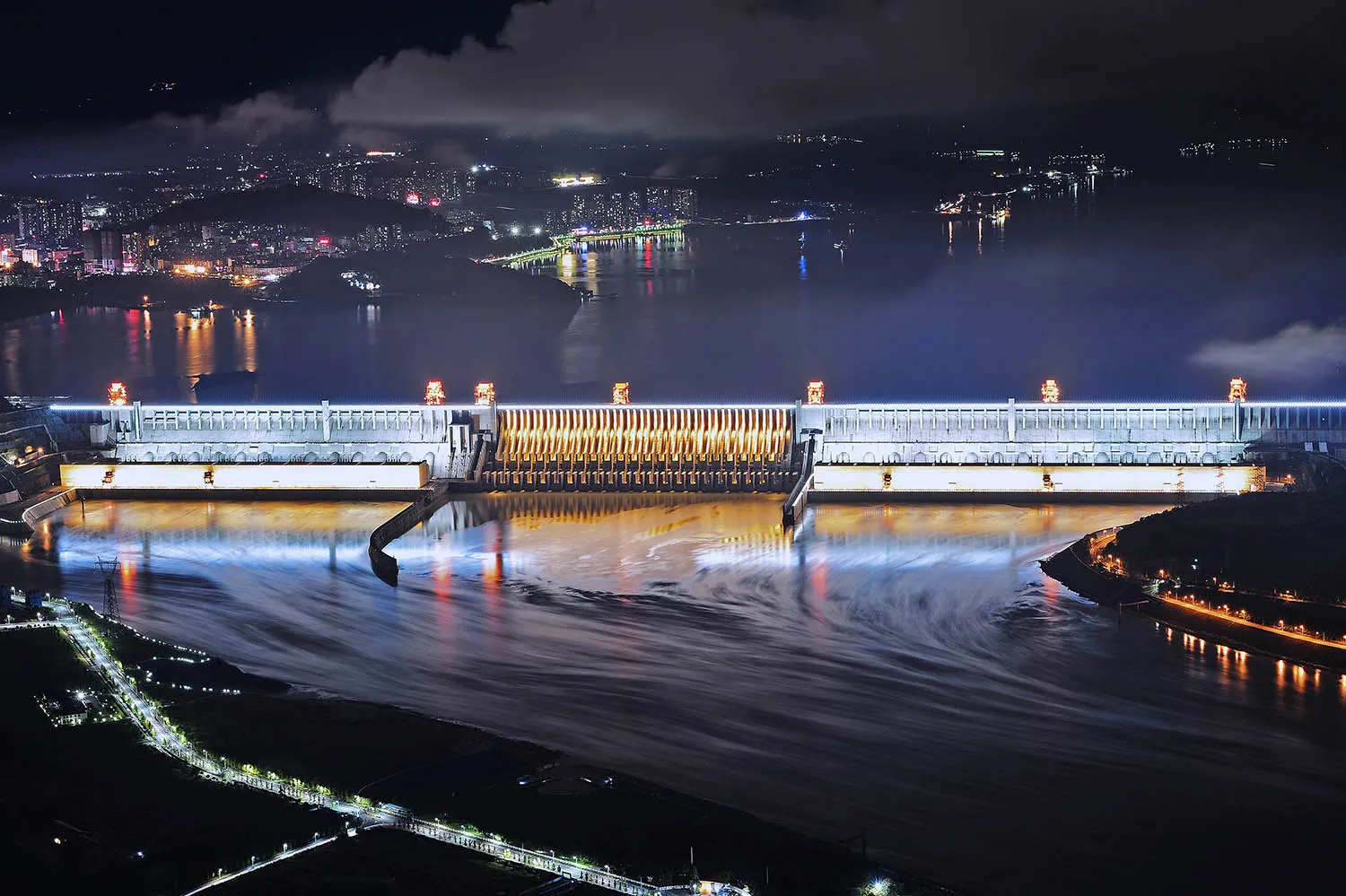 EDP Plans to Reject $10.9 Billion-China Three Gorges Bid - Bloomberg