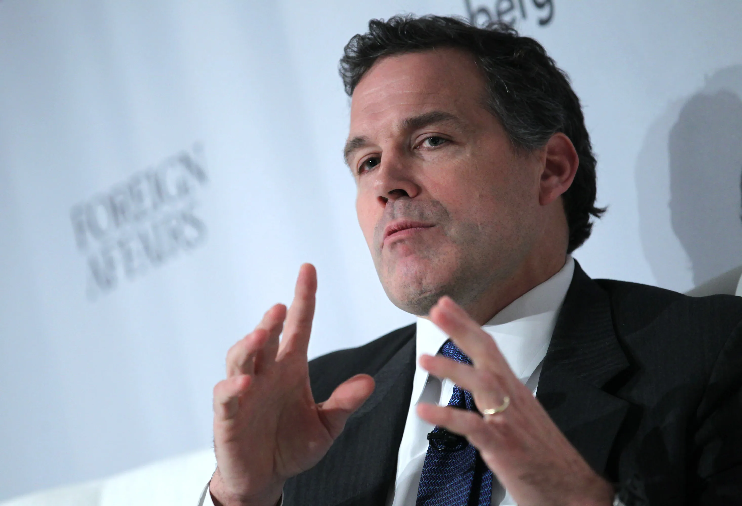 ブリッジウォーターが共同ＣＥＯにバーディー、ベルトリーニ両氏指名 - Bloomberg