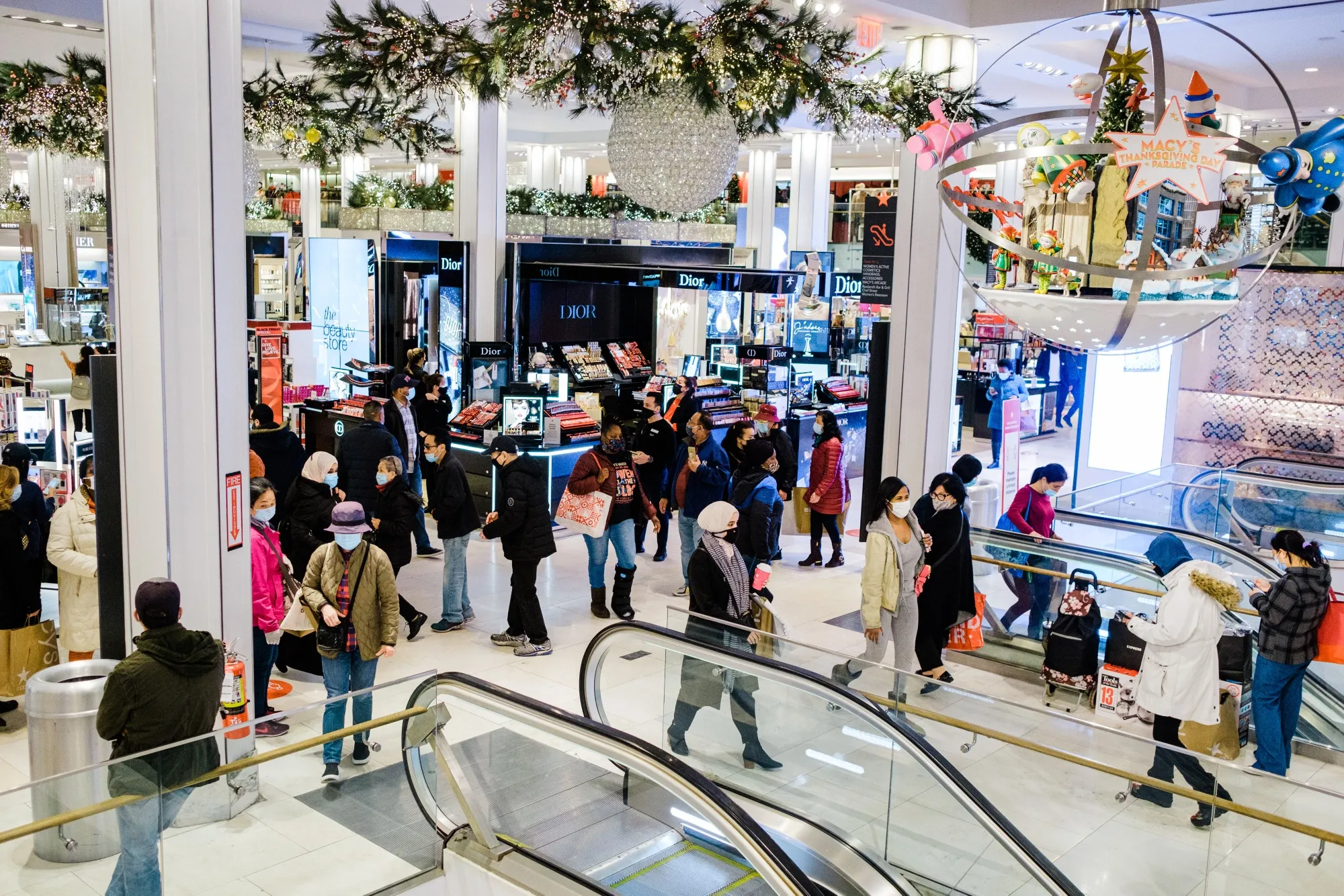 New Yorkers Shop For Black Friday Deals