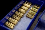 Gold bars. Photographer: Brendon Thorne/Bloomberg