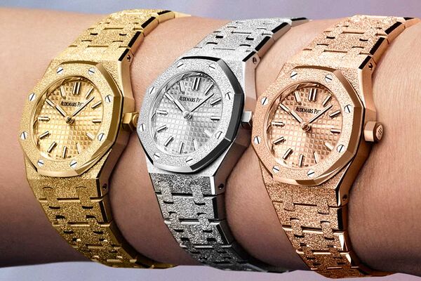 PURSUITS_WEB_Grandma Watches