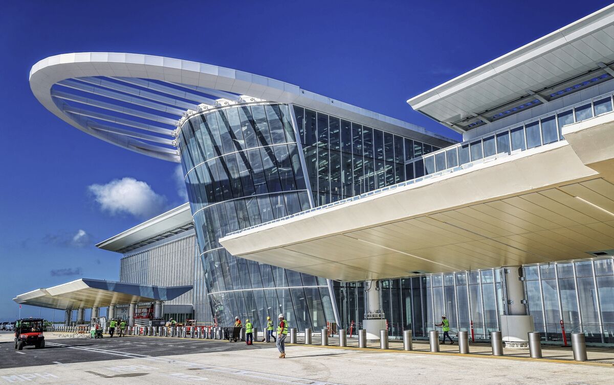 Universal Moves to Build Rail Stop in Orlando's Tourism Hub - Bloomberg