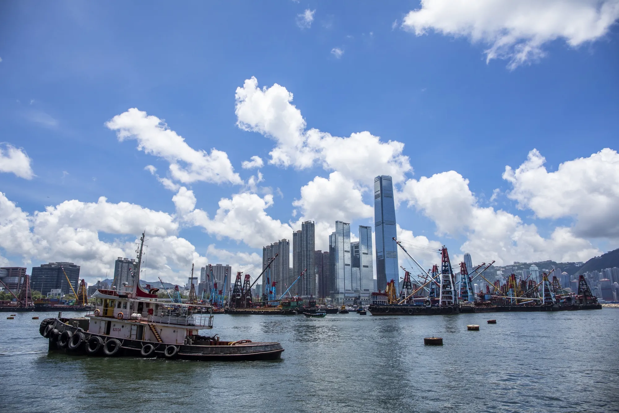 HK Secondary Listings Offer Arbitrage Trade of Chinese Firms - Bloomberg