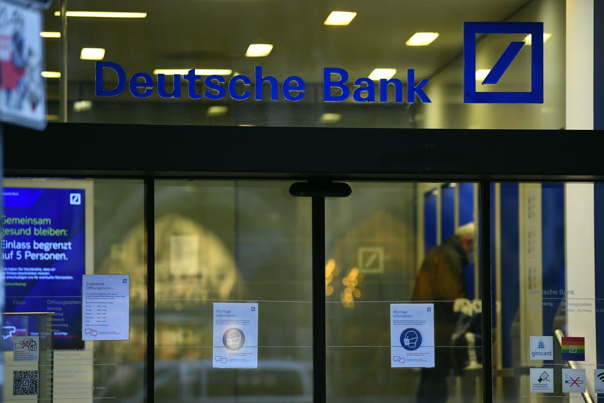 Deutsche Bank Job Cuts May be 450 in First Round of Germany Branch
