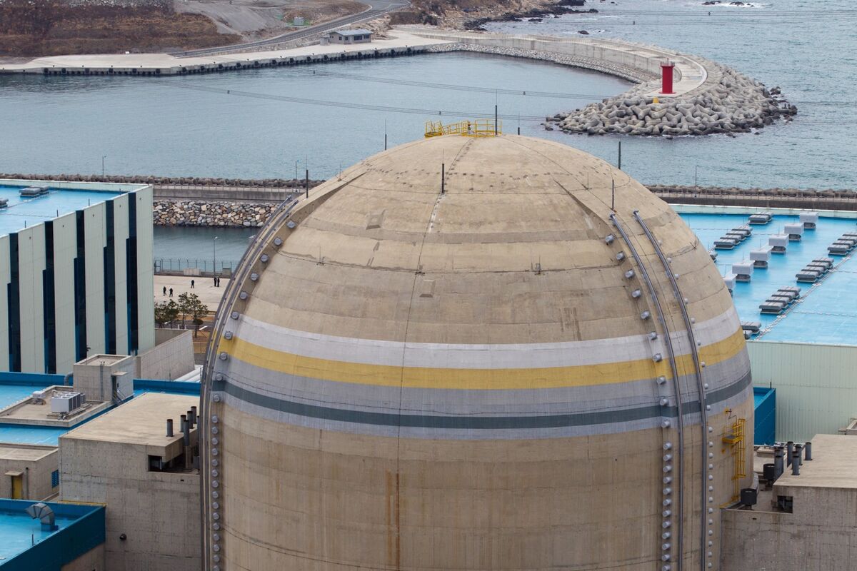 Hàn Quốc mở đường cho lò phản ứng hạt nhân mới bắt đầu hoạt động vào năm 2026