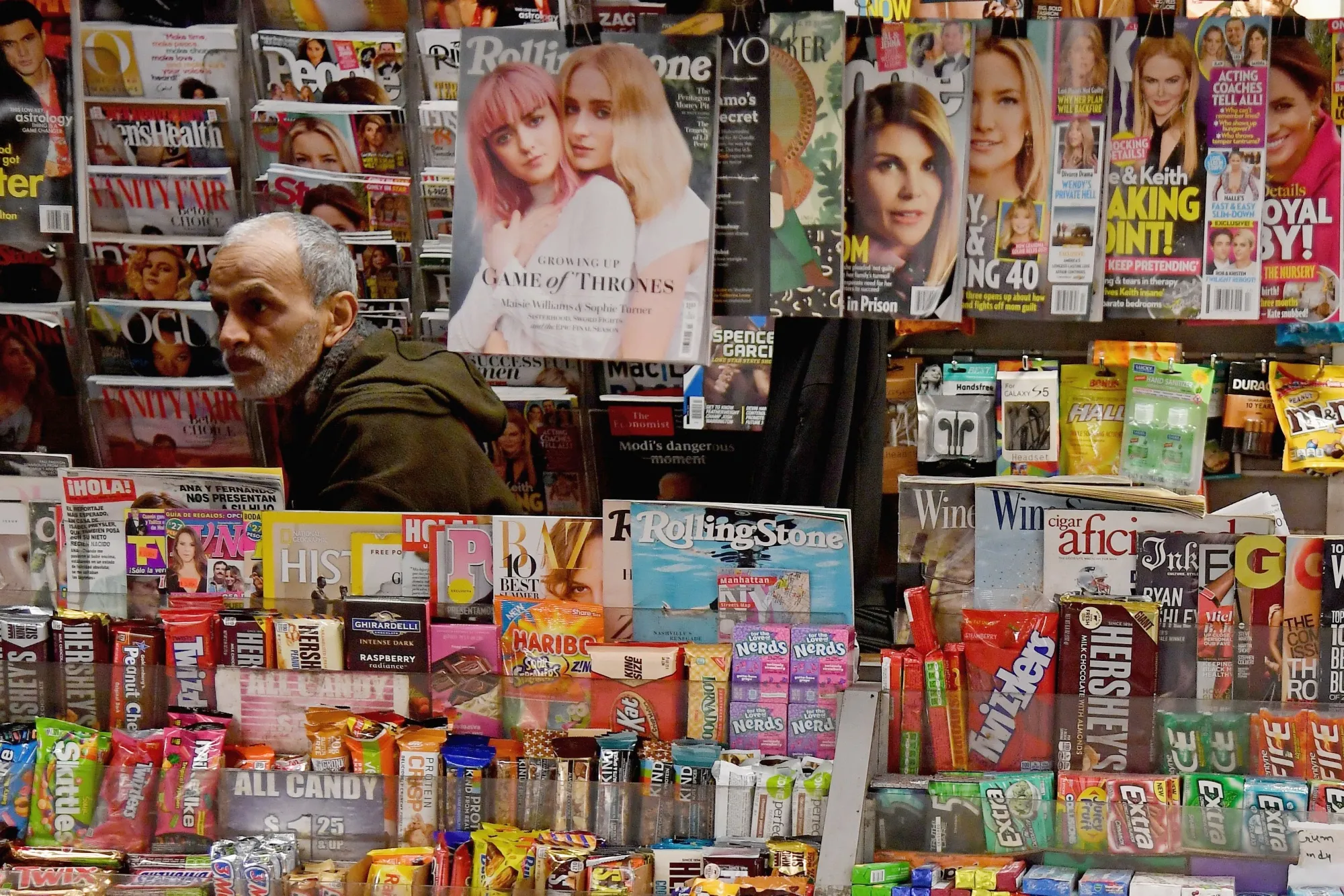 US-CIYSCAPE-NEWSSTAND
