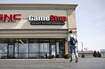 relates to 米ゲームストップ株が急落-今年の売り上げ最大10%減との見通しで