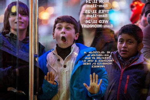 Black Friday Shopping Begins On Thanksgiving Evening