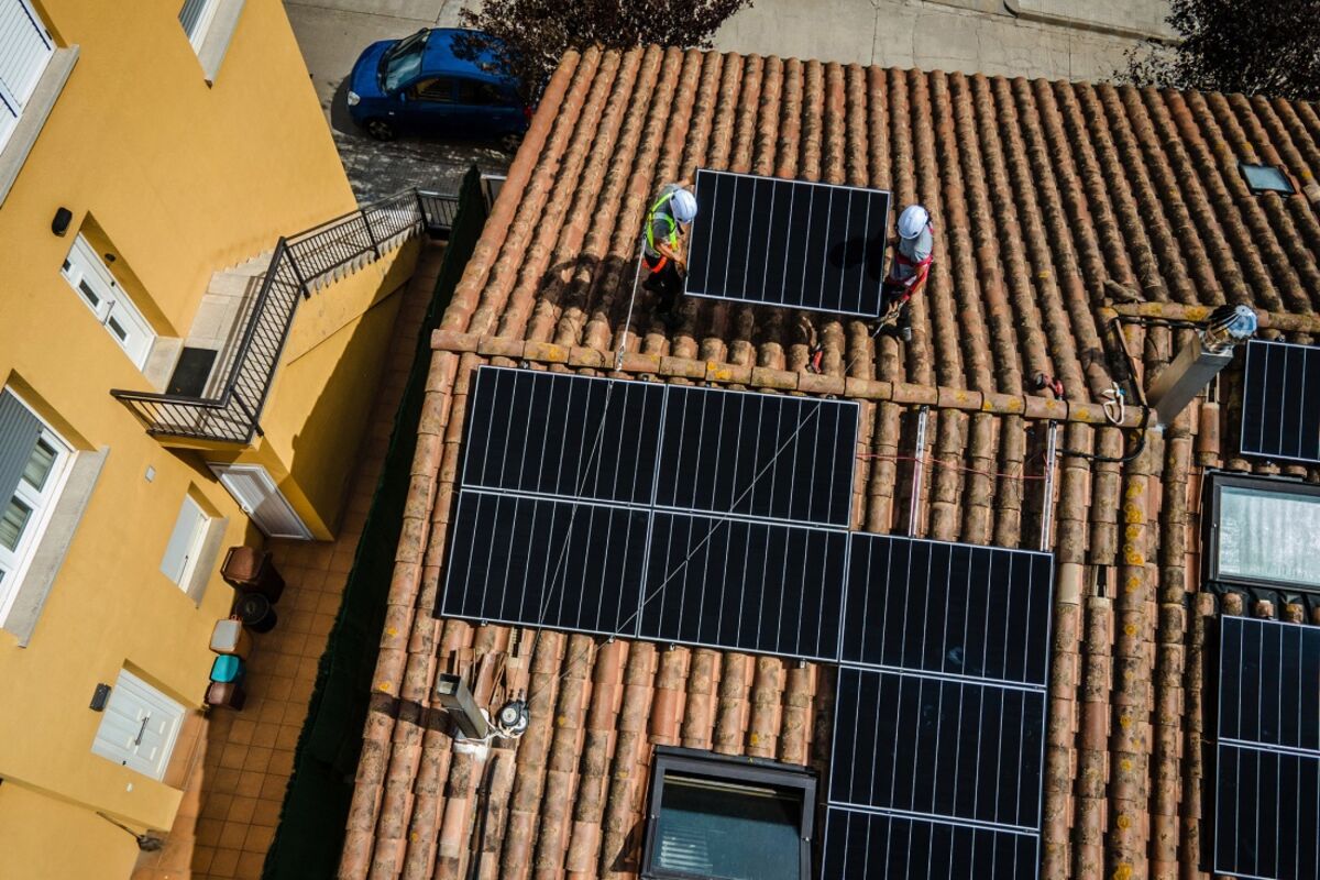Spain’s Green Power Boom Becomes an Investor Bust