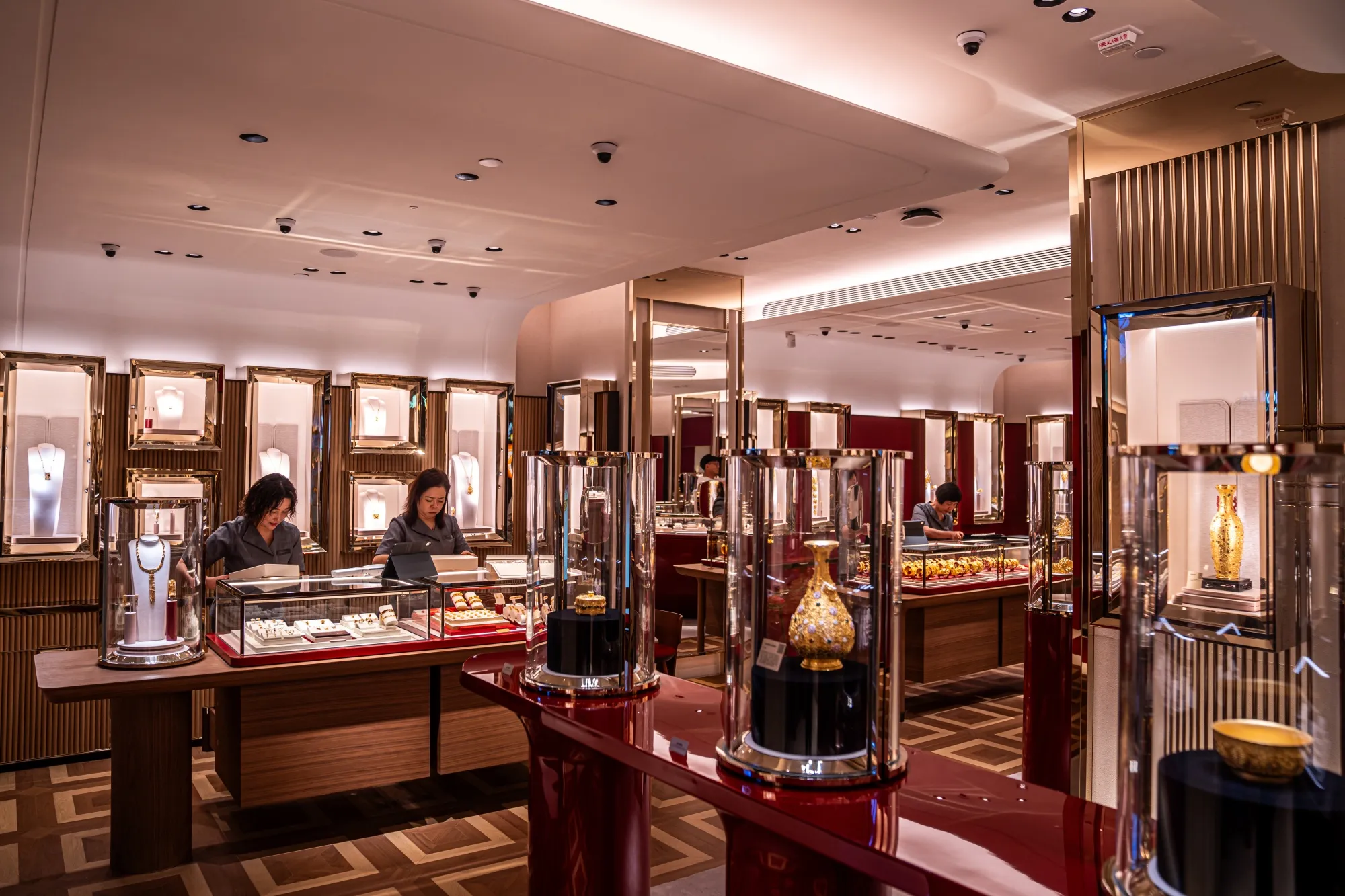 Chow Tai Fook Jewellery Upsizes Convertible to $1.1 Billion - Bloomberg