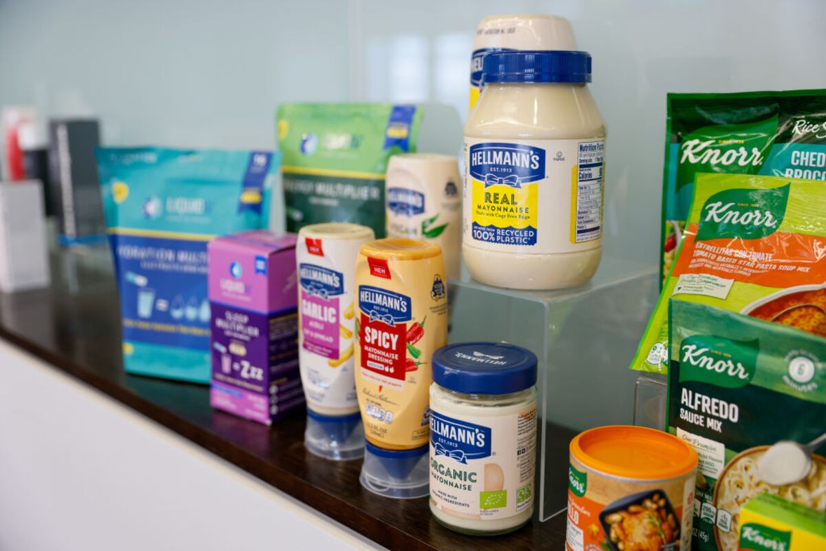 bloomberg.com - Chris Hughes - Unilever Has $40 Billion in Tasty M&A Options