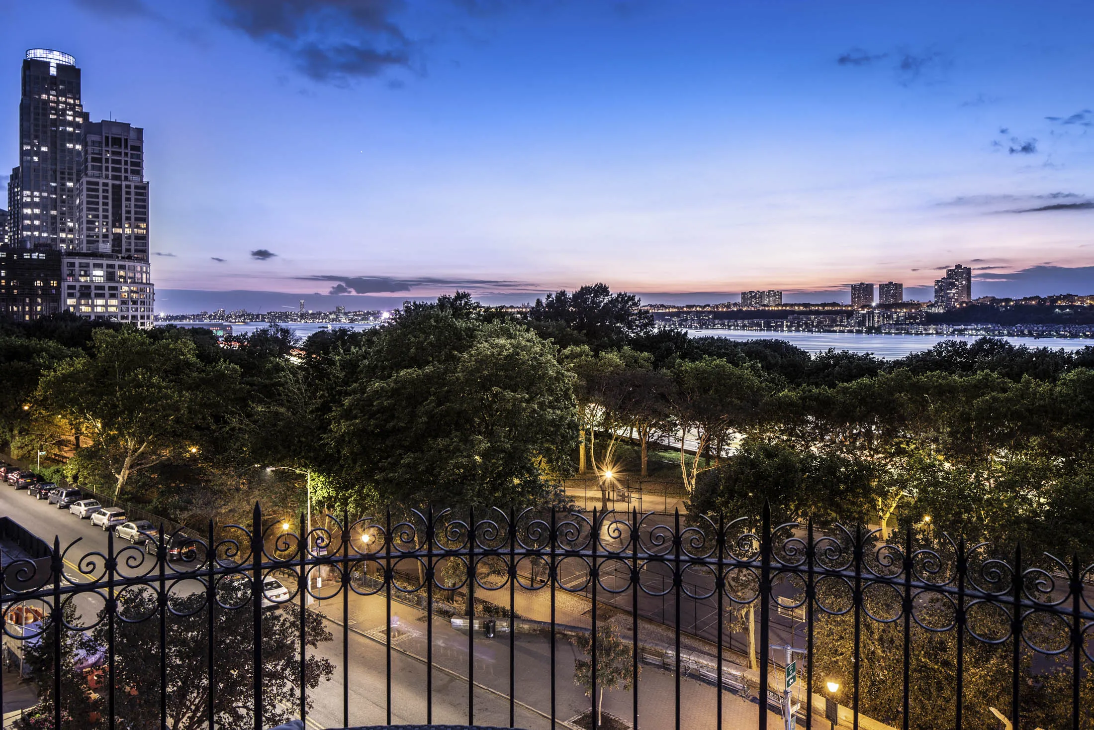 Roy Niederhoffer Will Accept Bitcoin for $16 Million NYC Mansion - Bloomberg