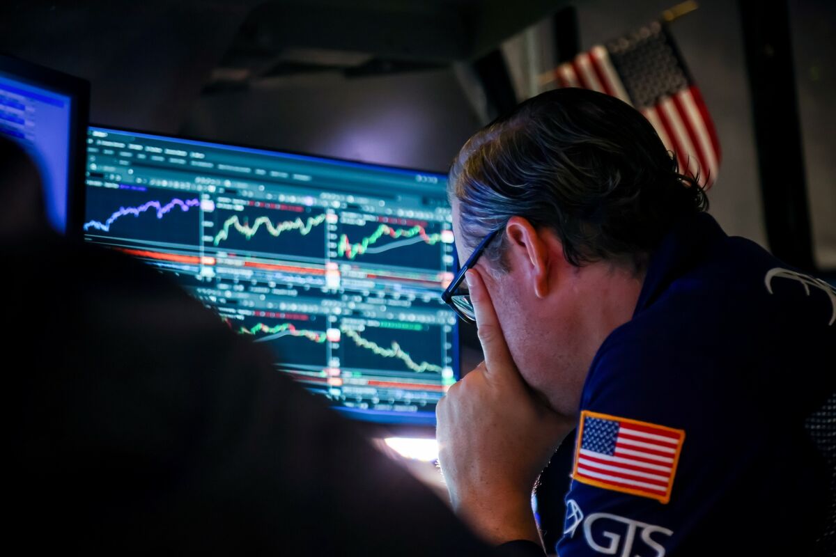 Treasuries Poised for Third Quarter of Gains as Shutdown Looms