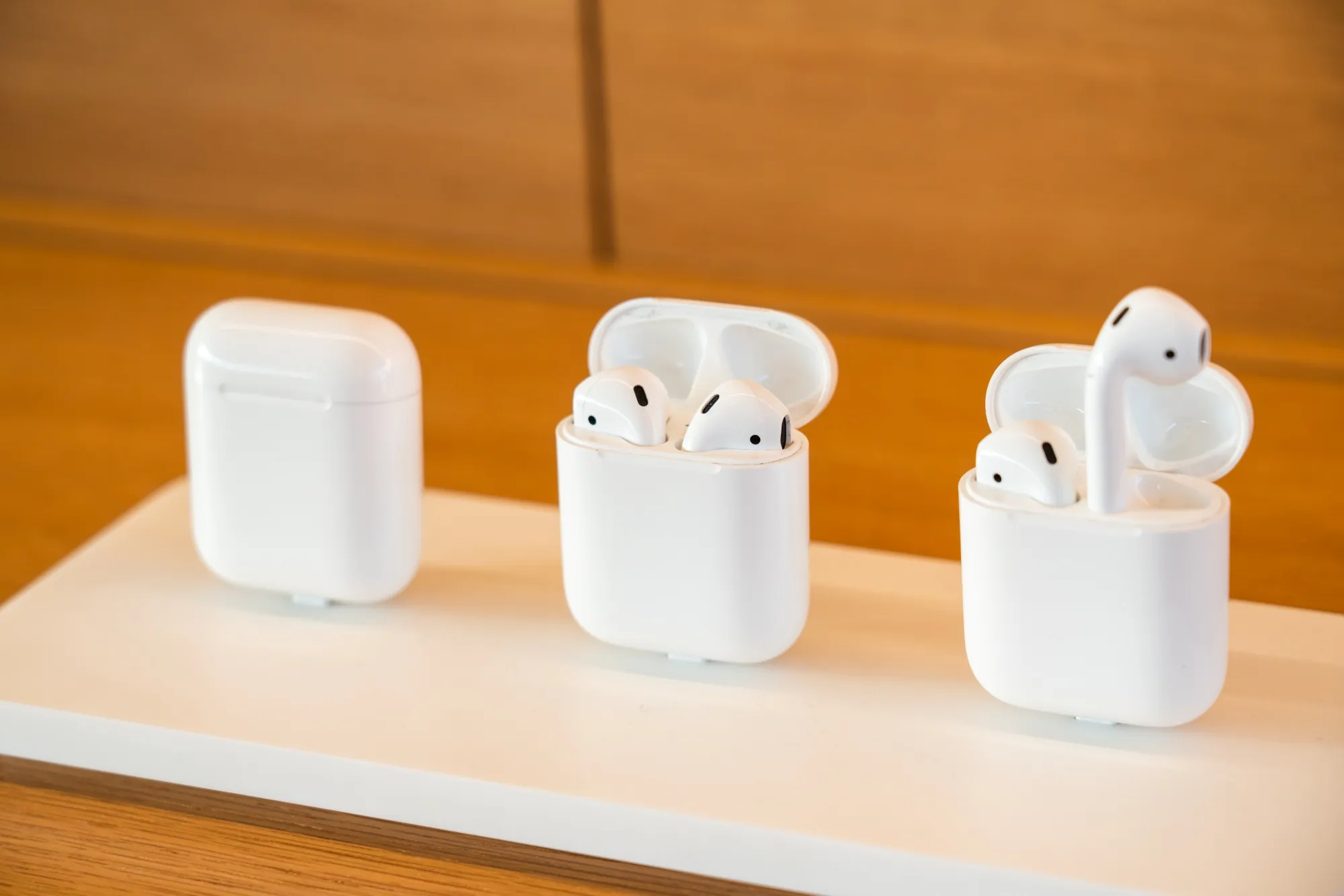 Apple AAPL Developing Smaller AirPods Pro Revamped Entry Level Model Bloomberg