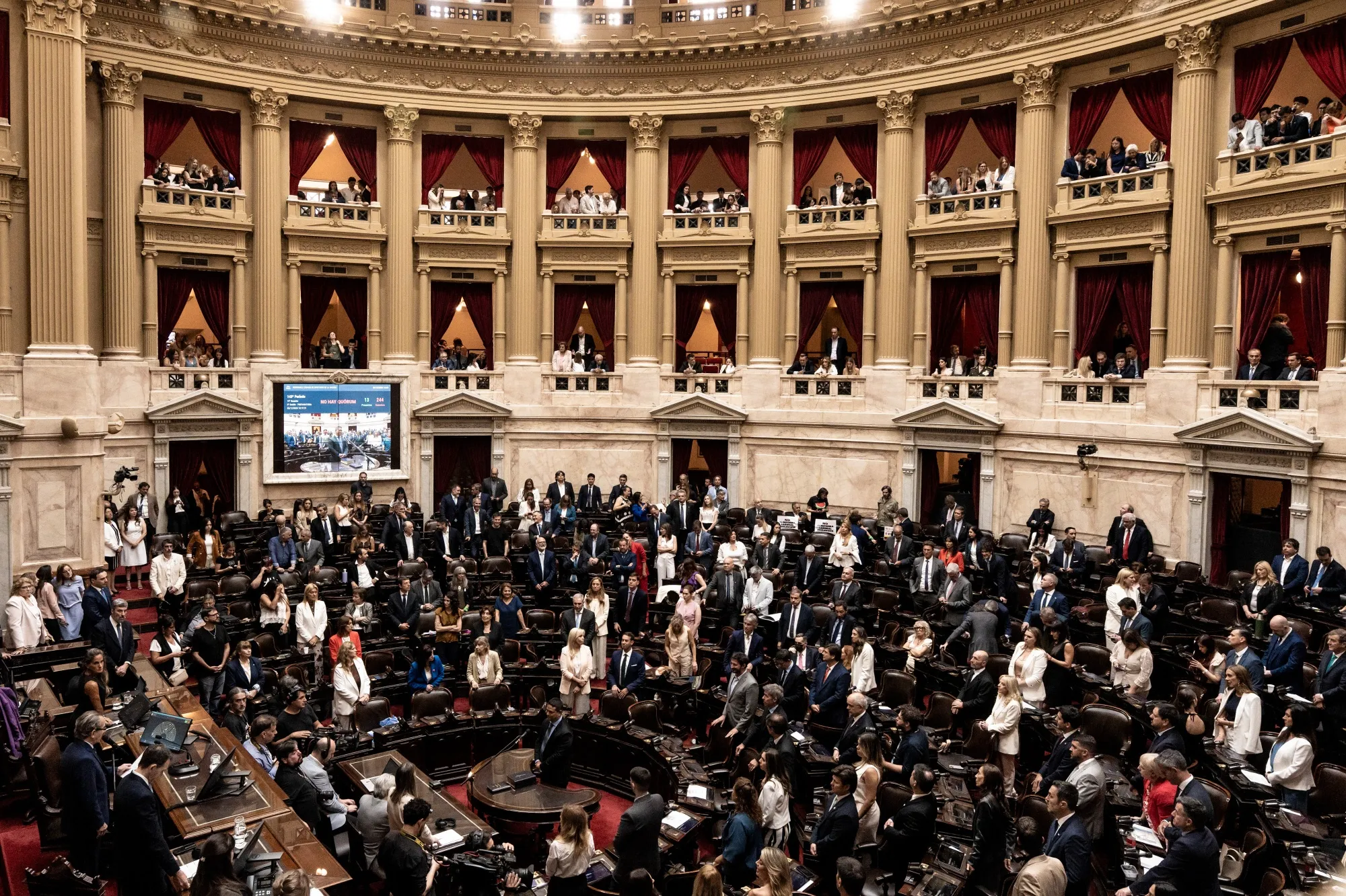 Parlamentares durante uma cerimônia de posse no Congresso Nacional em Buenos Aires, Argentina, na quarta-feira, 3 de dezembro de 2025.